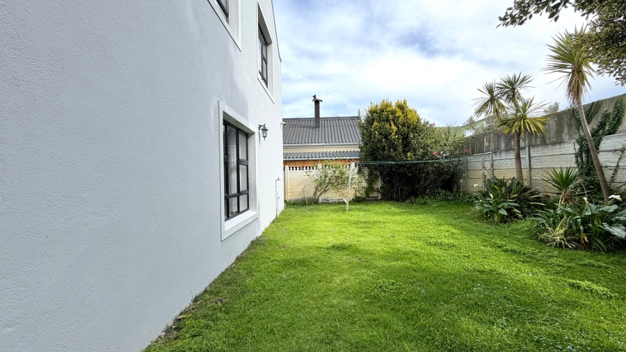 3 Bedroom Property for Sale in Heuningkloof Western Cape
